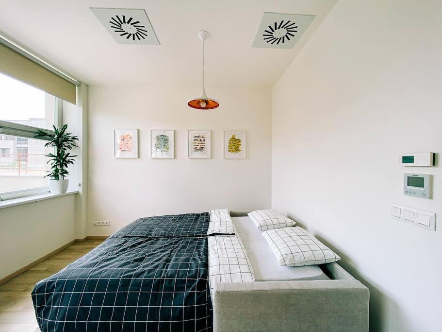 New Studio In Quiet Part Of The City Center Bratislava Exterior foto
